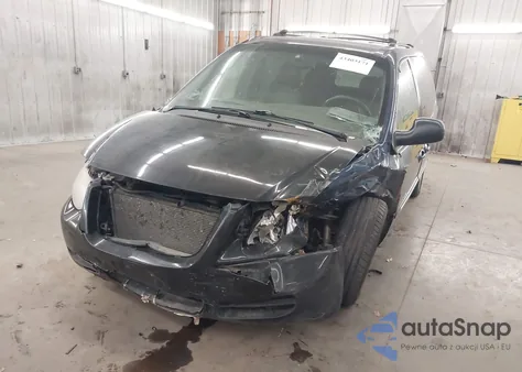 2001 Dodge Grand Caravan Es from USA, damaged, VIN 2B4GP54L51R203739